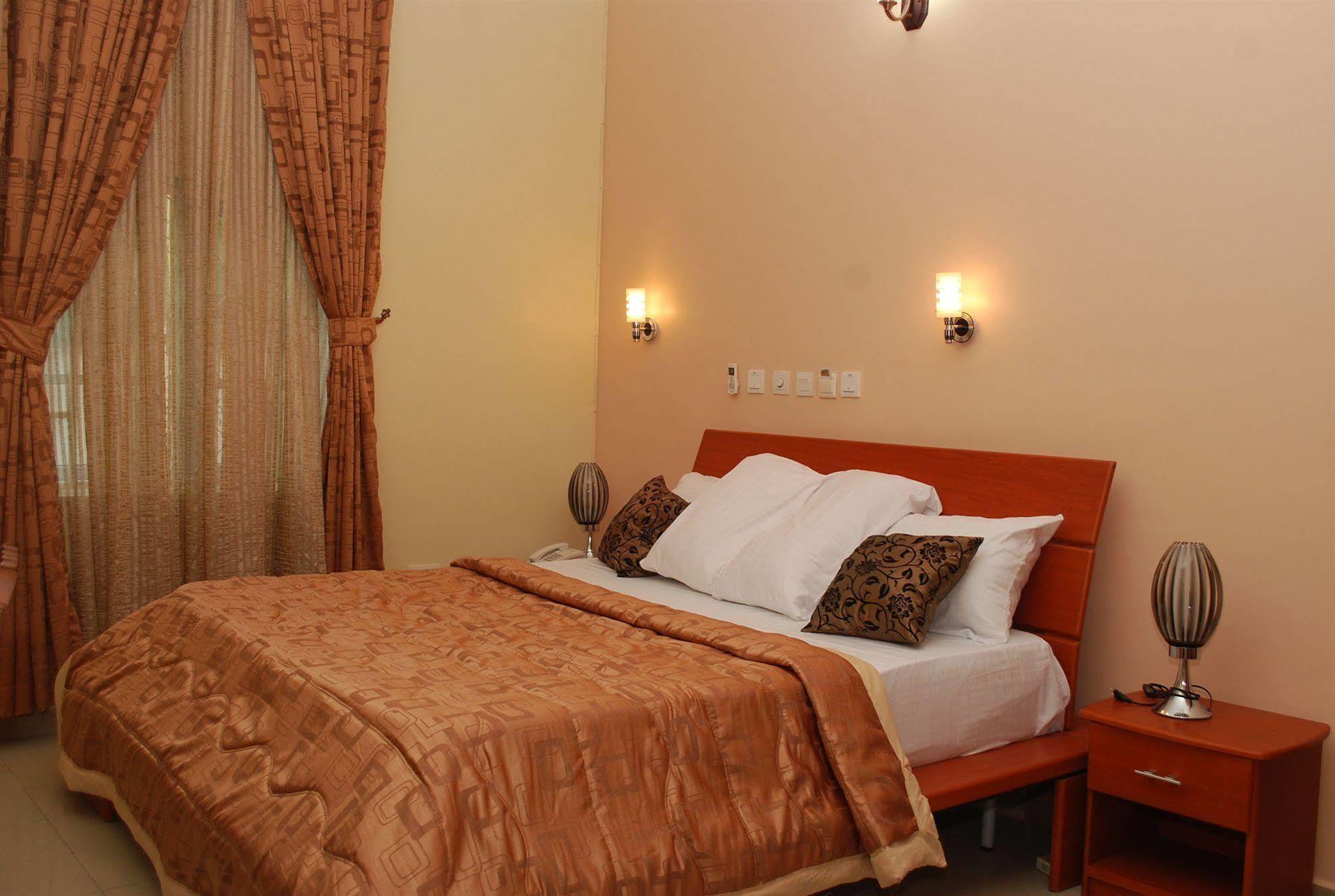 Hemas Hotel Abuja Exterior foto