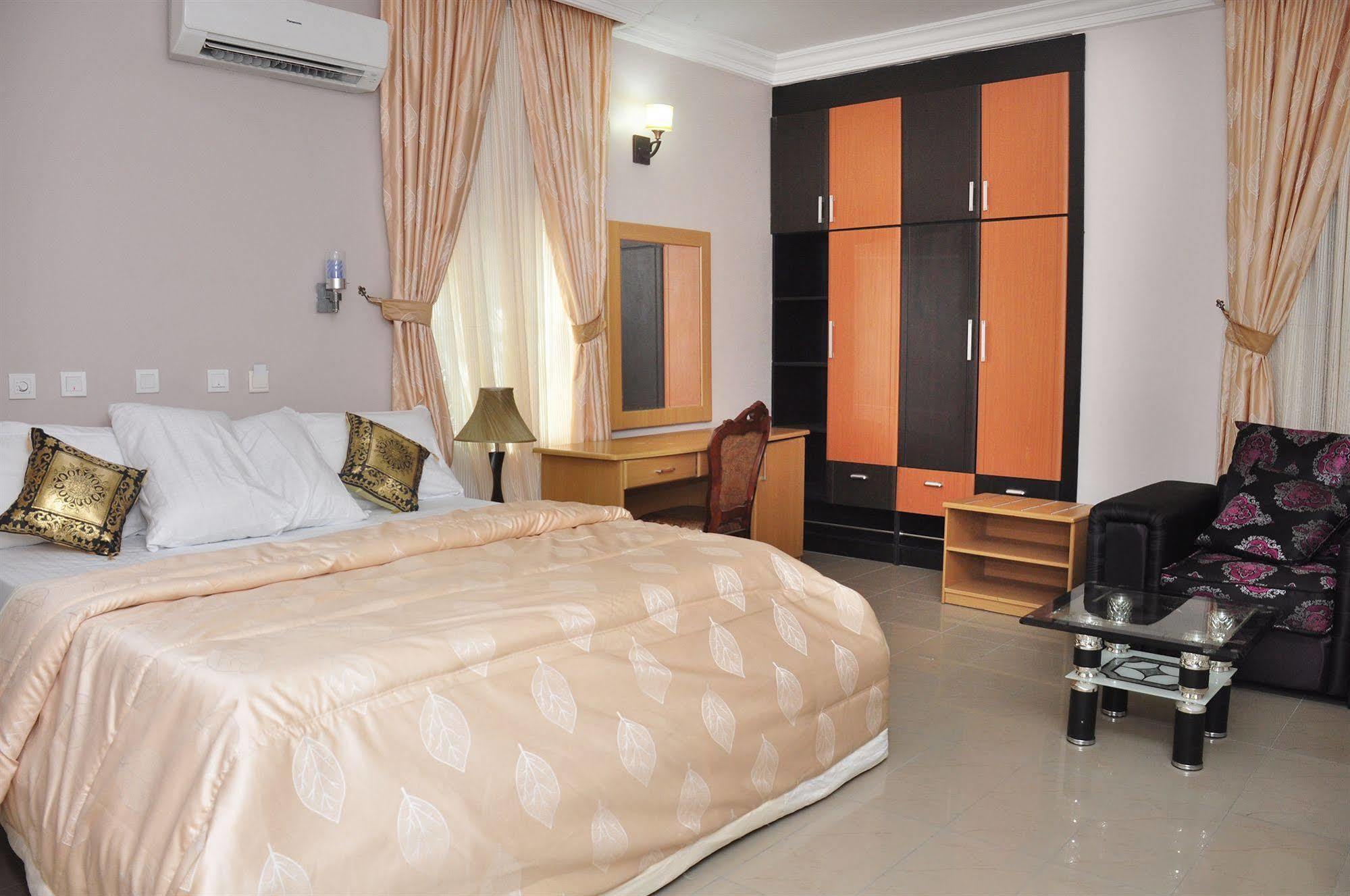 Hemas Hotel Abuja Exterior foto